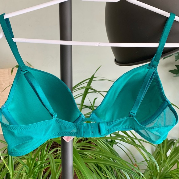 Teal green polka dots bra. Xhilaration. 36B - Picture 5 of 7